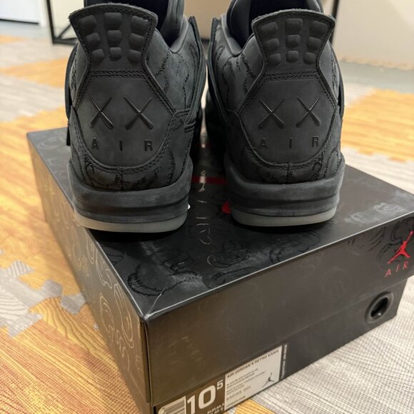 Air Jordan 4 x KAWS “Black” - Picture 4 of 4
